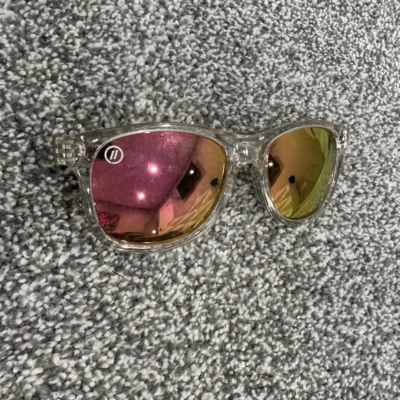pink and gold sunglasses - Picture 1 of 2